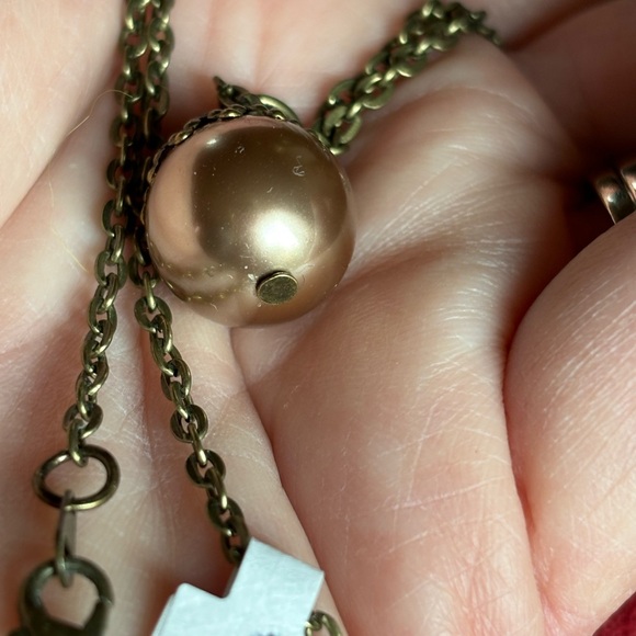 Swarovski Pearl Necklace - NWT - Picture 4 of 8